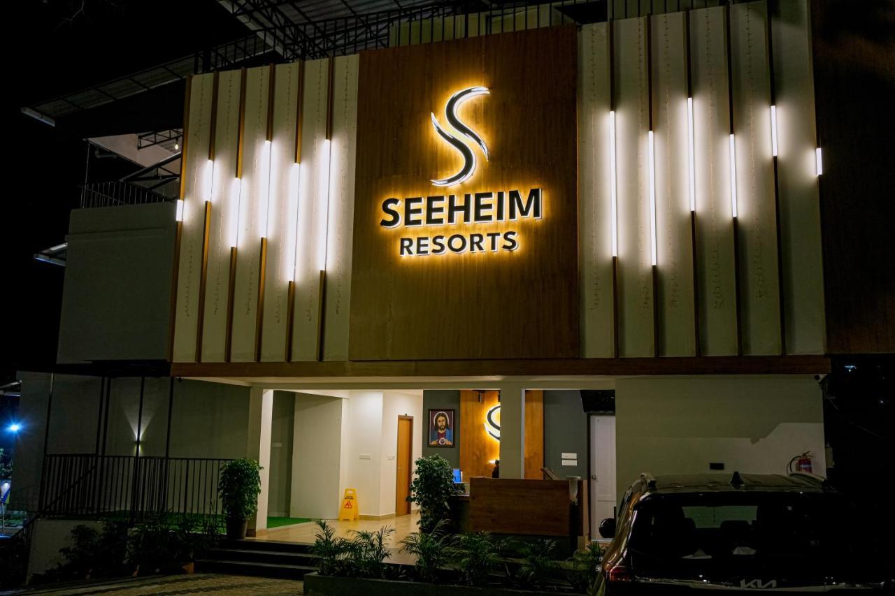 Seeheim Resorts Athirappilly Bagian luar foto