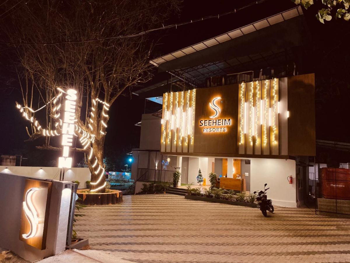 Seeheim Resorts Athirappilly Bagian luar foto
