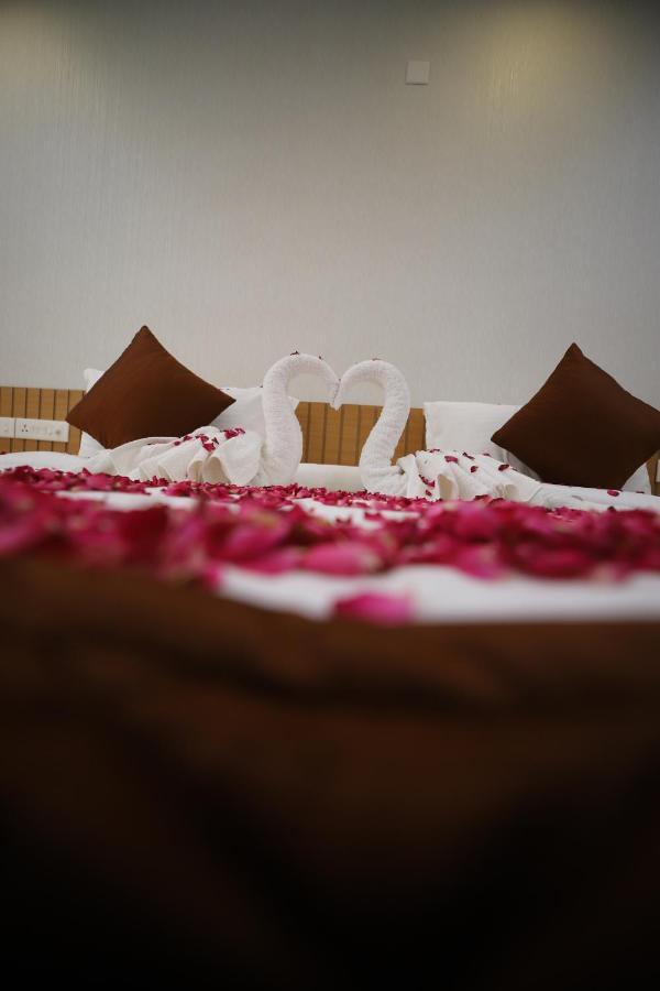Seeheim Resorts Athirappilly Bagian luar foto