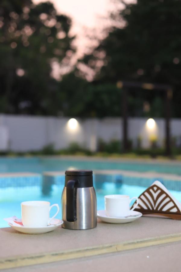 Seeheim Resorts Athirappilly Bagian luar foto